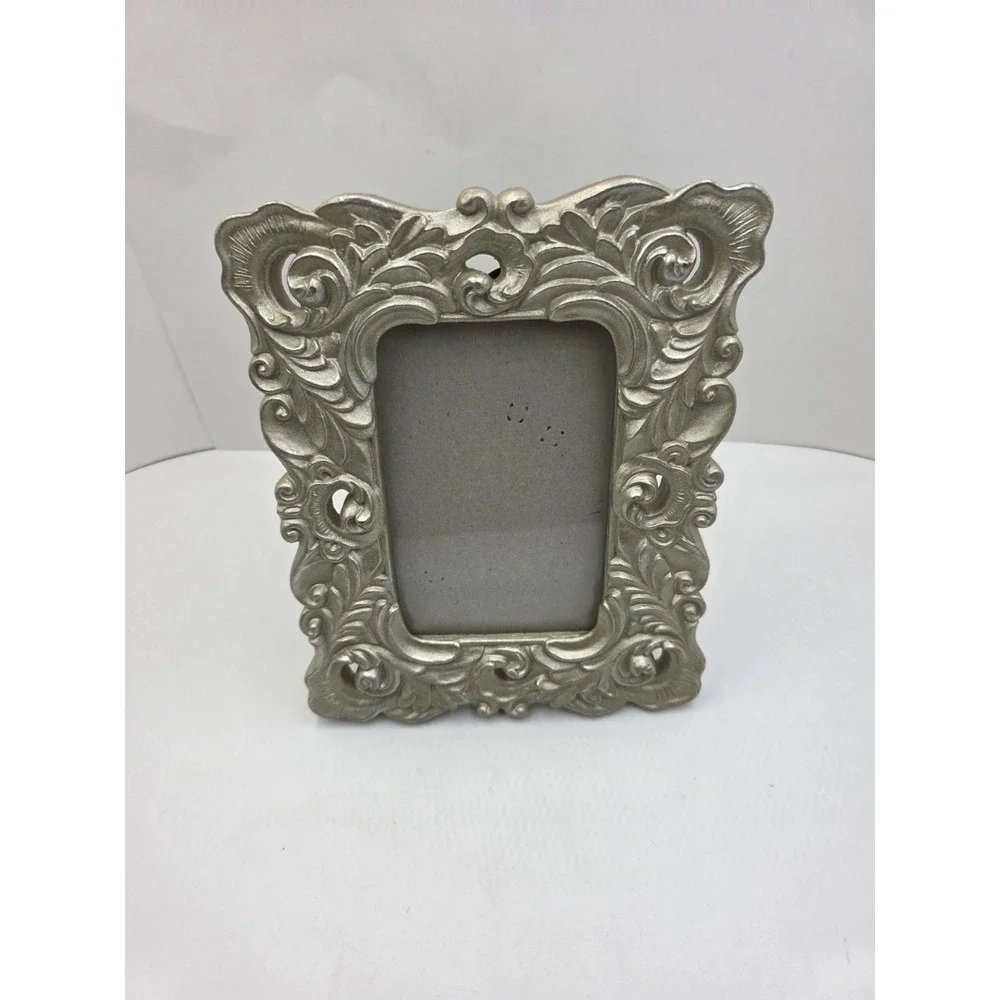 Sicura Ornate Scroll Plume Picture Frame 8.5x7 Resin Wood 3.5x5 Photo‎ Silver